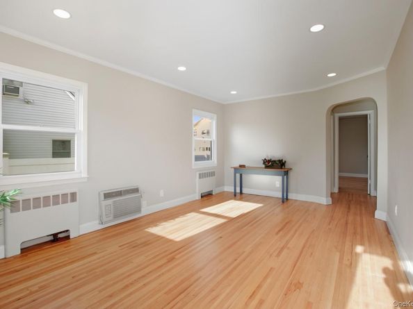 57 Remson Street, Valley Stream NY 11580