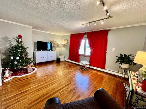 182 Lexington Avenue, Franklin Square NY 11010