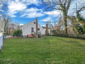 91 Tower Street, Sayville NY 11782