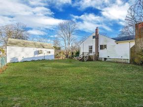 91 Tower Street, Sayville NY 11782