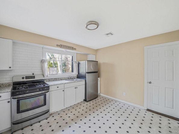 91 Tower Street, Sayville NY 11782