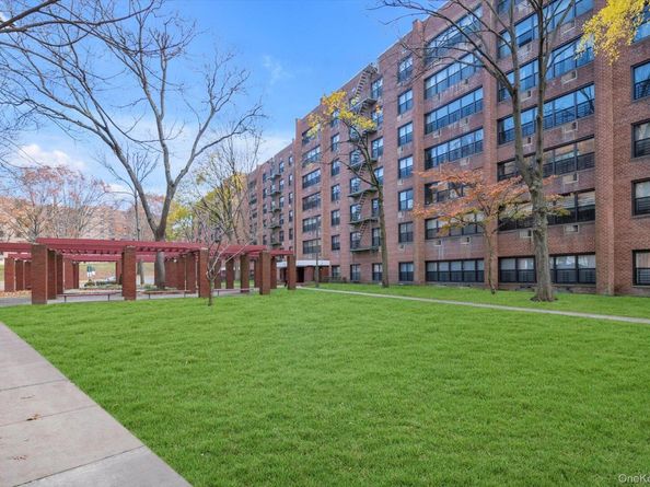 75-34 bell blvd 1c, Bayside NY 11364