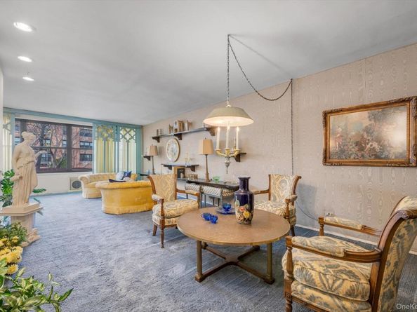 75-34 bell blvd 1c, Bayside NY 11364