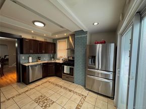 7817 64th Street, Glendale NY 11385