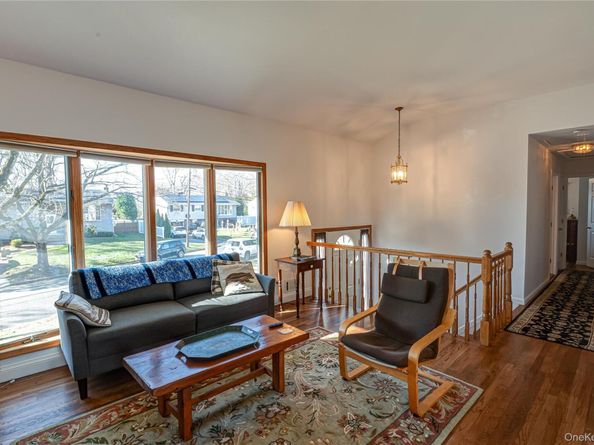 5 Fiore Court, Saint James NY 11780