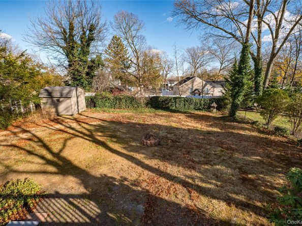 5 Fiore Court, Saint James NY 11780