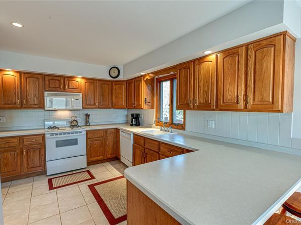 5 Fiore Court, Saint James NY 11780