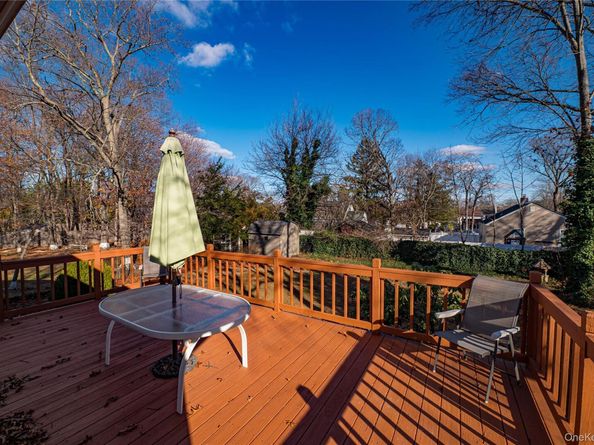 5 Fiore Court, Saint James NY 11780