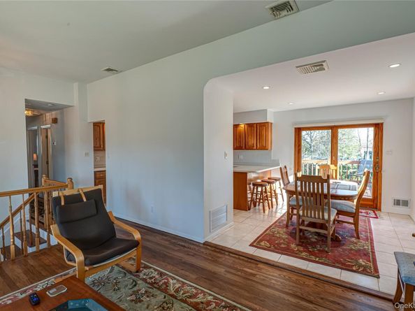 5 Fiore Court, Saint James NY 11780