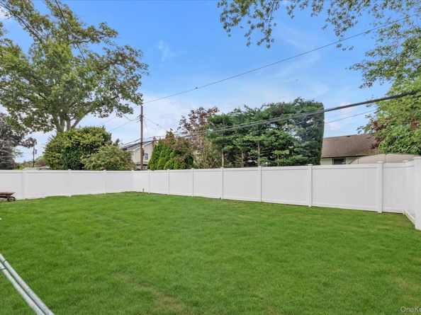 1497 Carroll Street, Wantagh NY 11793