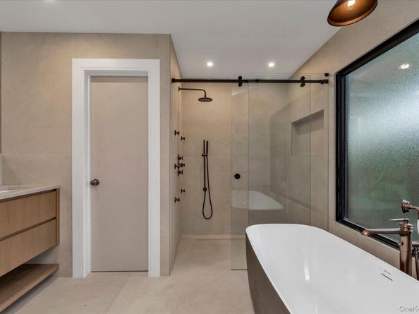 1497 Carroll Street, Wantagh NY 11793