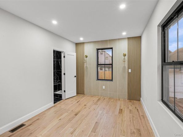 16843 118th Road, Jamaica NY 11434