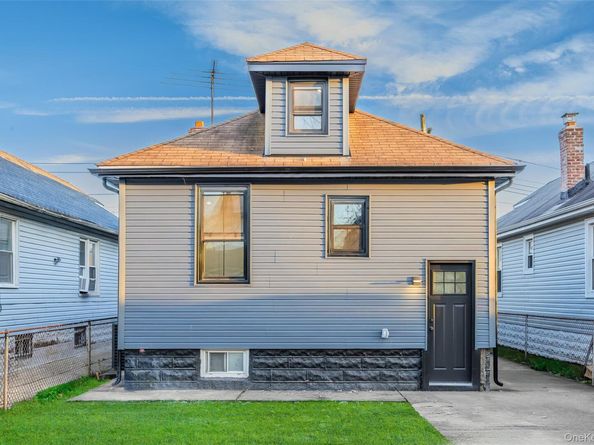 16843 118th Road, Jamaica NY 11434