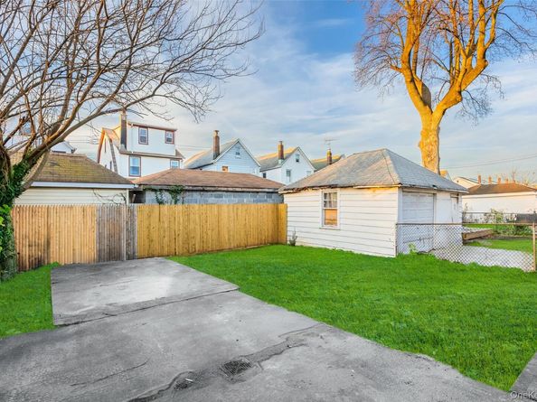 16843 118th Road, Jamaica NY 11434