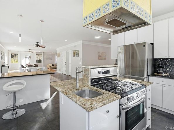 33A Newtown Road, Hampton Bays NY 11946