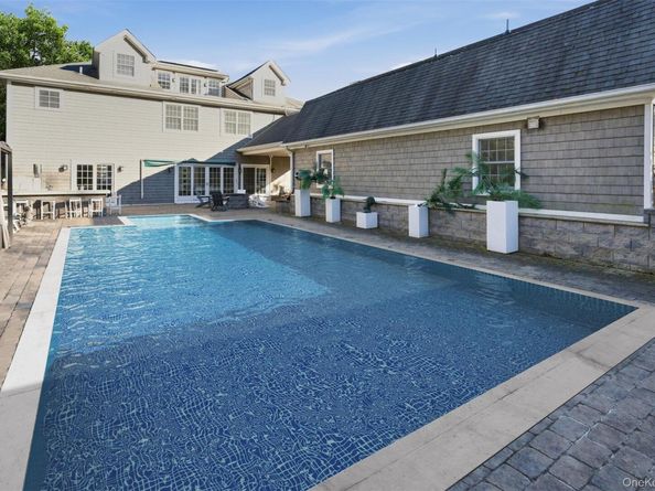 33A Newtown Road, Hampton Bays NY 11946