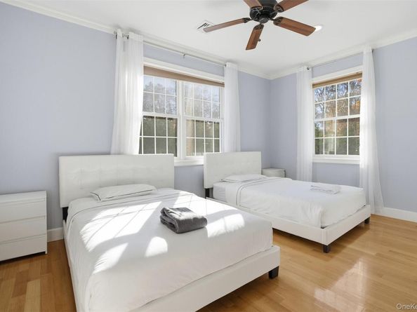 33A Newtown Road, Hampton Bays NY 11946