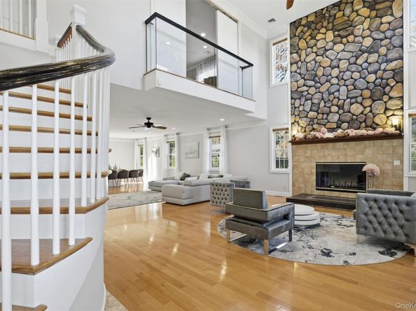 33A Newtown Road, Hampton Bays NY 11946