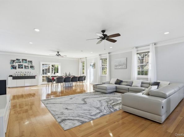 33A Newtown Road, Hampton Bays NY 11946