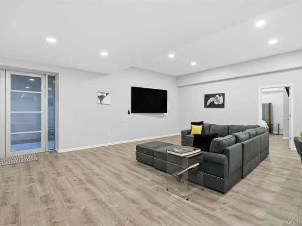 33A Newtown Road, Hampton Bays NY 11946