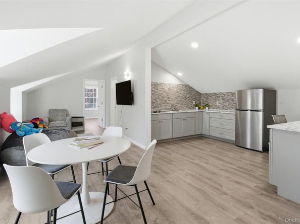 33A Newtown Road, Hampton Bays NY 11946