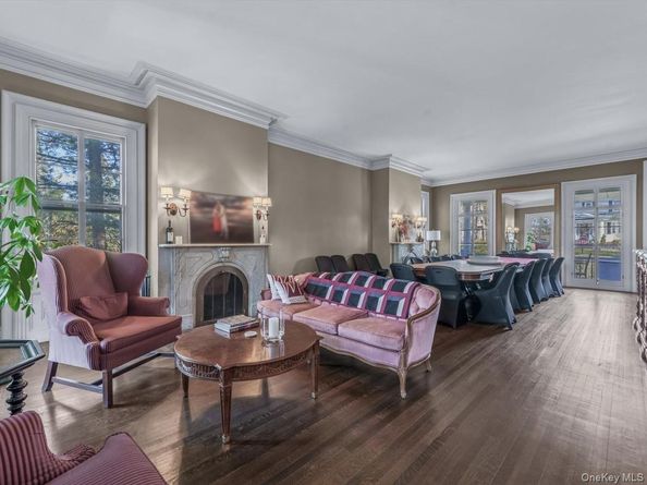 29 Center Drive, Douglaston NY 11363