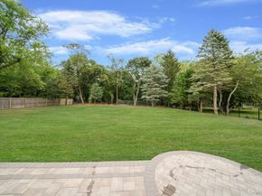 827 Aberdeen Road, Bay Shore NY 11706