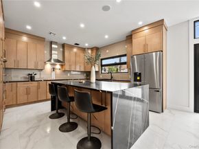 48 Martin Lane, Westbury NY 11590