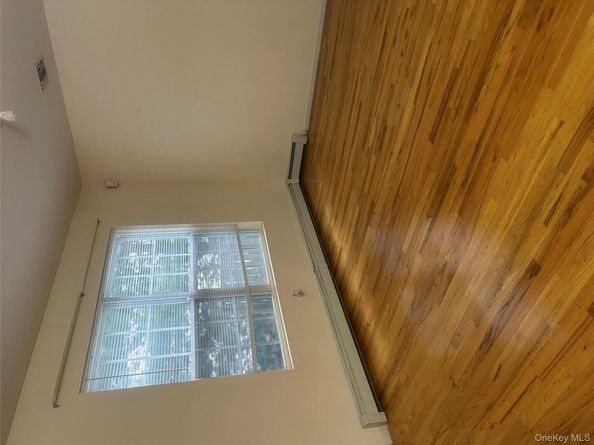 125 Larsen Drive 1, Amityville NY 11701