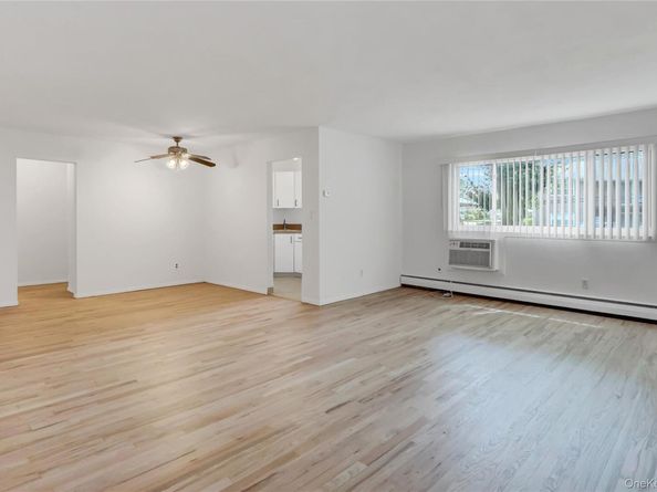 742 Deer Park Avenue 8B, North Babylon NY 11703