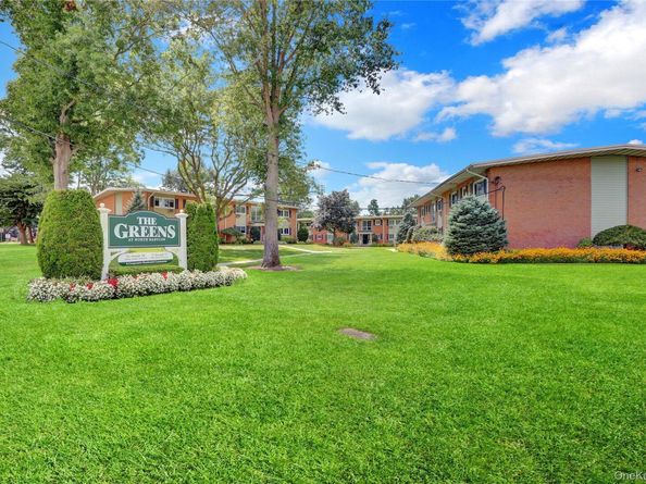 742 Deer Park Avenue 8B, North Babylon NY 11703