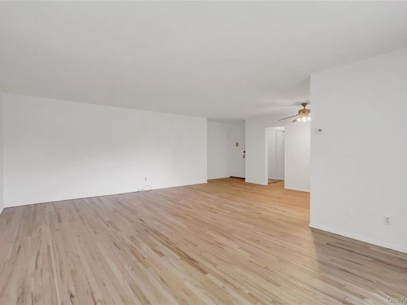 742 Deer Park Avenue 8B, North Babylon NY 11703