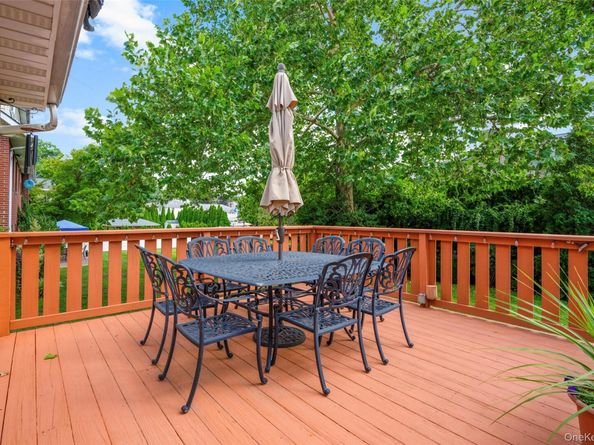 10 Monrovia Boulevard, Tuckahoe NY 10707