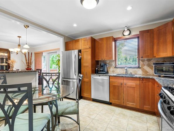 10 Monrovia Boulevard, Tuckahoe NY 10707