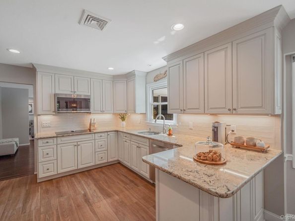 26 View Road, Setauket NY 11733