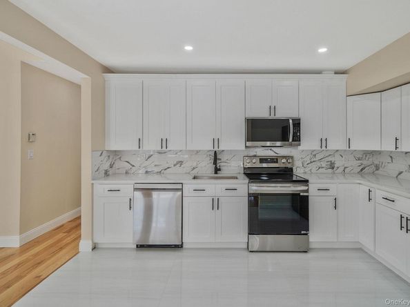 64 Chestnut Street, Coram NY 11727