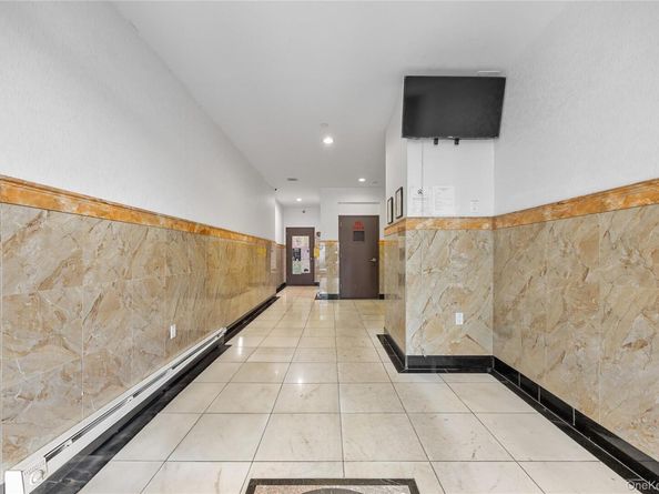 13812 Northern Boulevard 5B, Flushing NY 11354