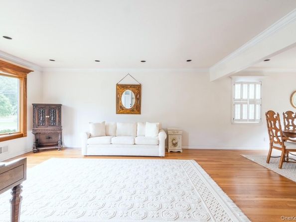 305 Hornidge Road, Mamaroneck NY 10543