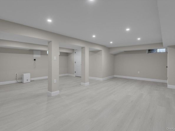 1 Spencer Way, Kings Park NY 11754
