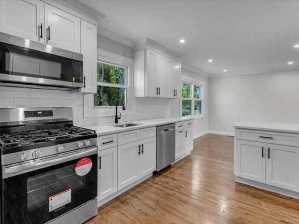1 Spencer Way, Kings Park NY 11754