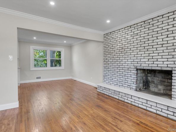 1 Spencer Way, Kings Park NY 11754