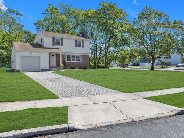 1 Spencer Way, Kings Park NY 11754