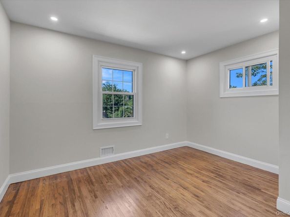 1 Spencer Way, Kings Park NY 11754