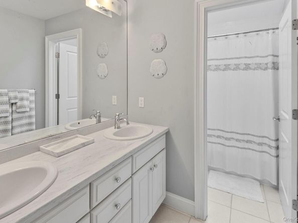 4 Dreamworks Court, Northport NY 11768