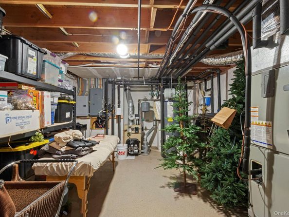 4 Dreamworks Court, Northport NY 11768