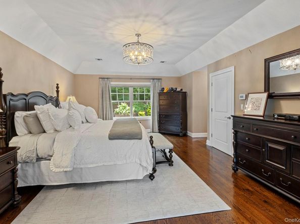 4 Dreamworks Court, Northport NY 11768