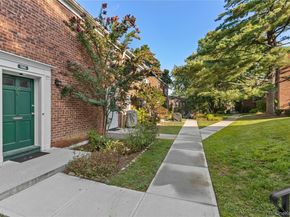 21 Fieldstone Drive 196, Hartsdale NY 10530