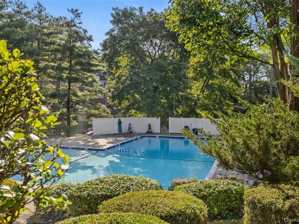21 Fieldstone Drive 196, Hartsdale NY 10530
