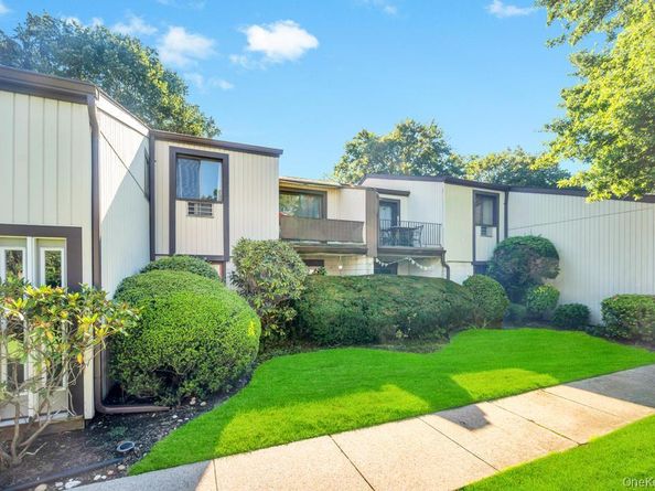 63 Richmond Boulevard 4B, Ronkonkoma NY 11779