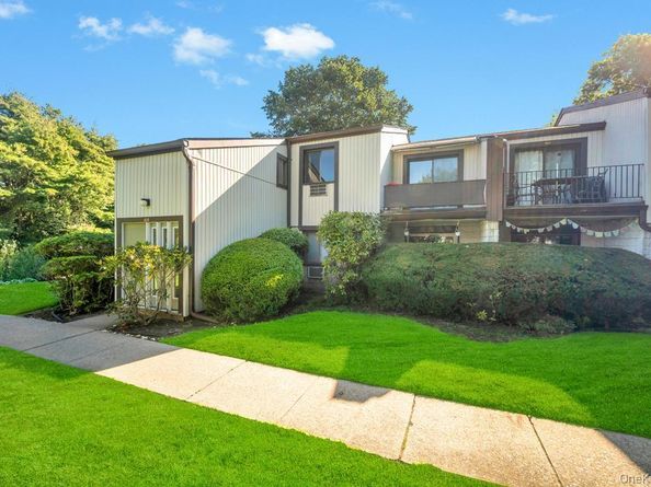 63 Richmond Boulevard 4B, Ronkonkoma NY 11779